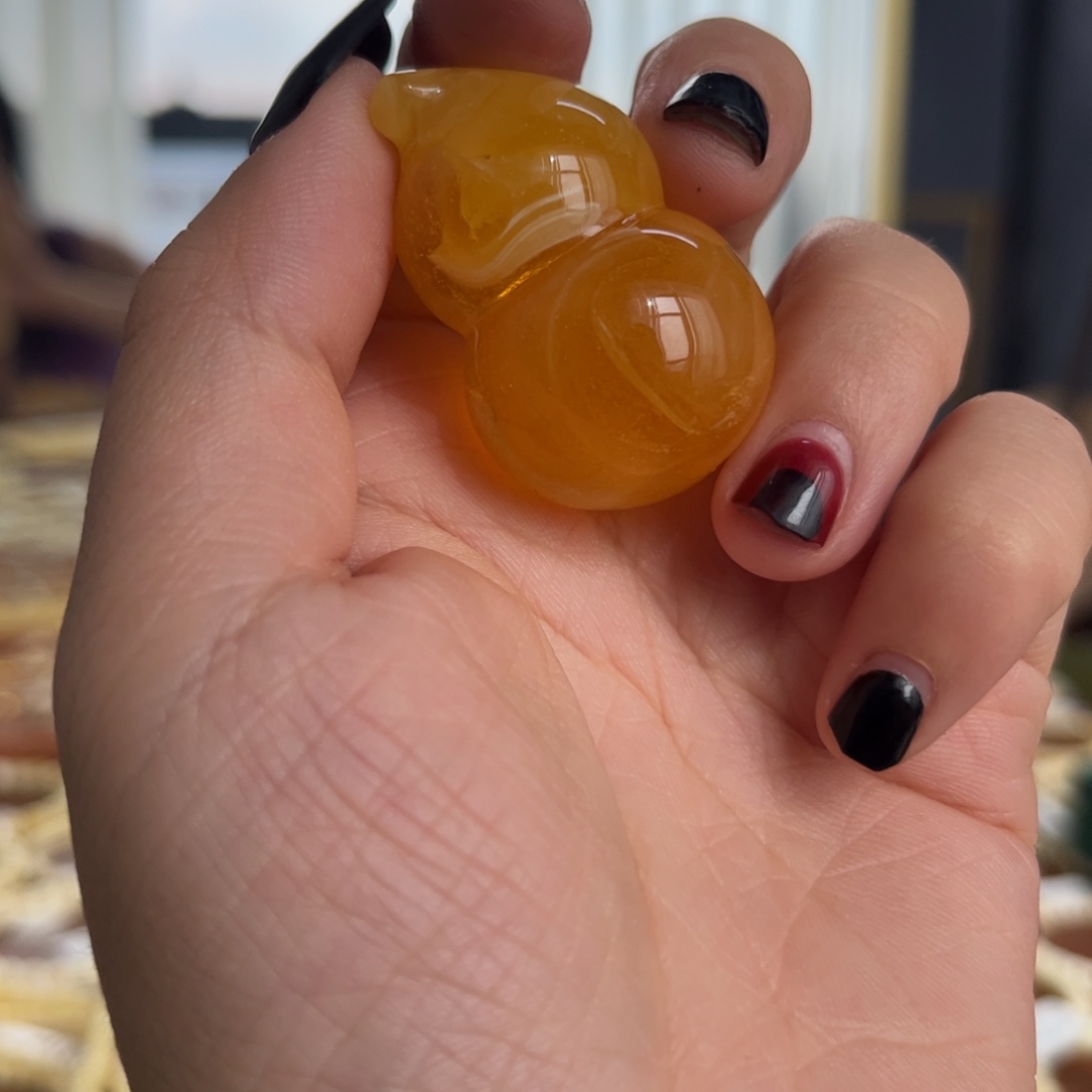 画***生琥珀未镶嵌裸石带编绳发货