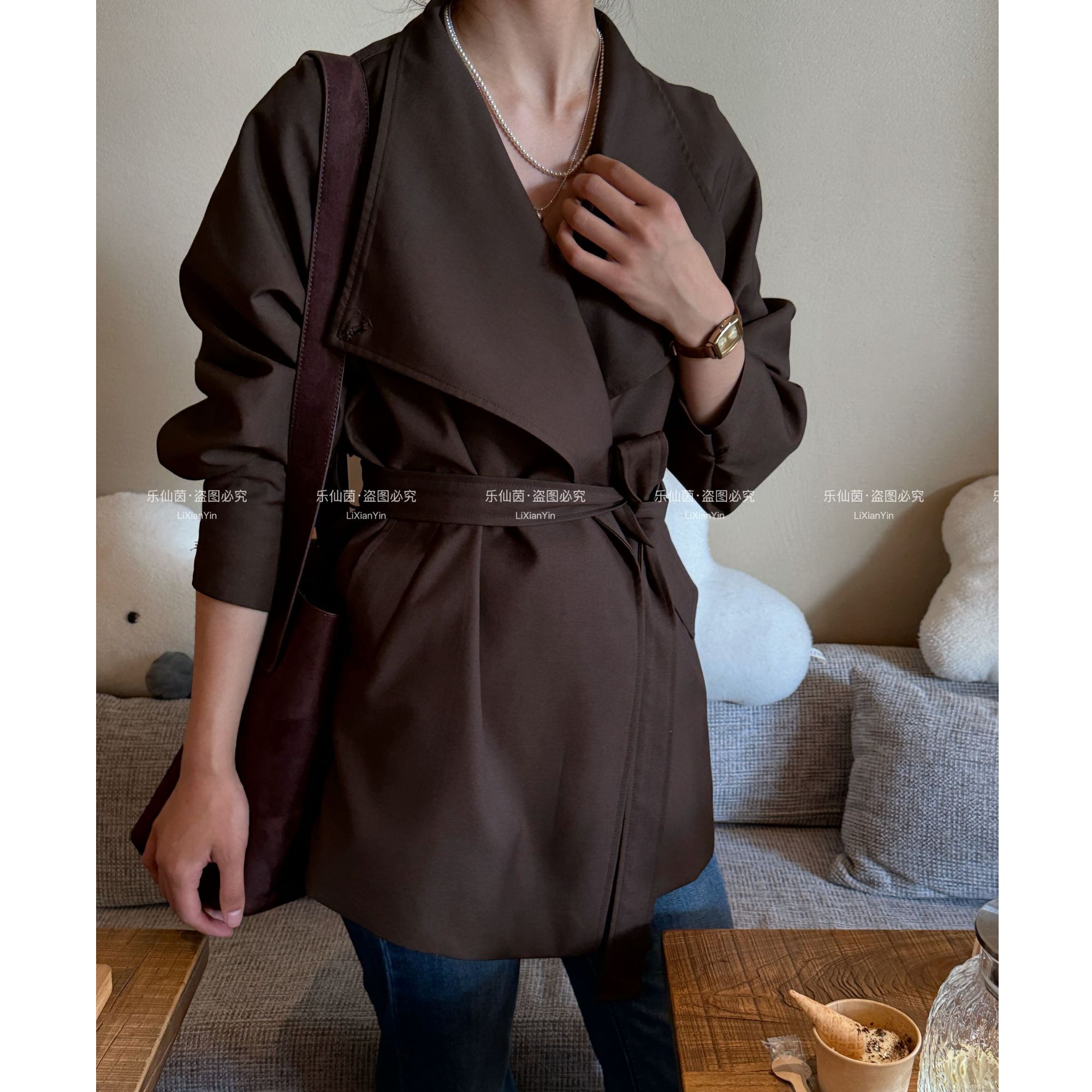 秋季新品2025【柏林往事】一粒扣翻领简约百搭显瘦腰带短款风衣外套