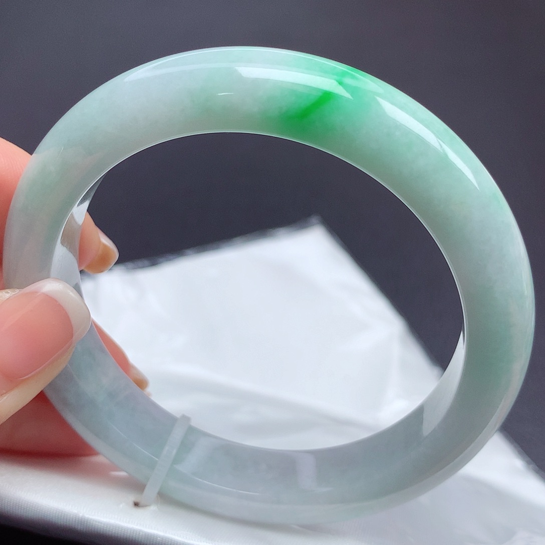 翡翠手镯未镶嵌06n n n n n n n n