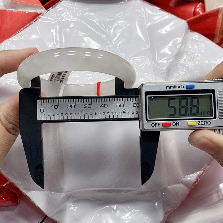 翡翠手镯未镶嵌158