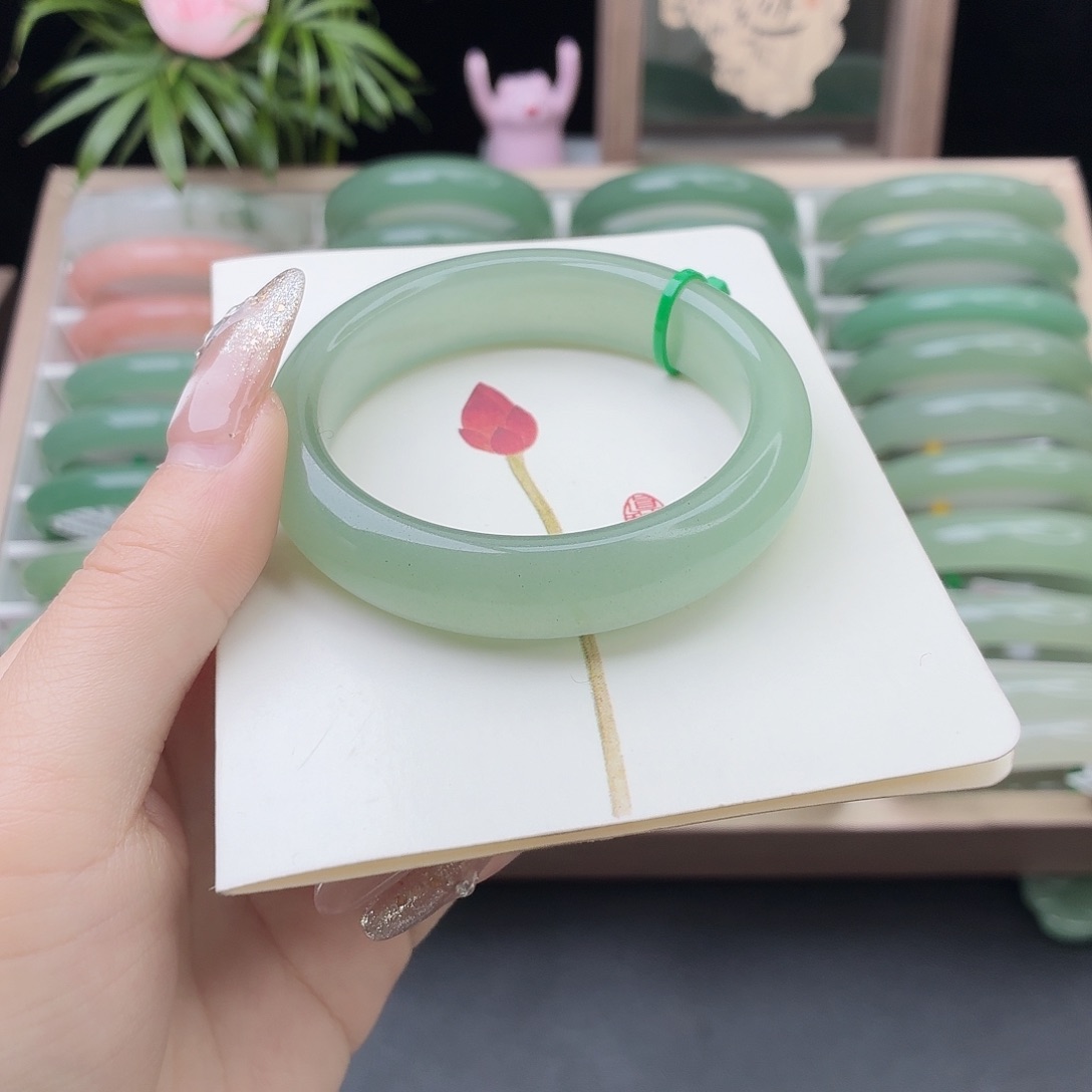 石英质玉未镶嵌手镯54