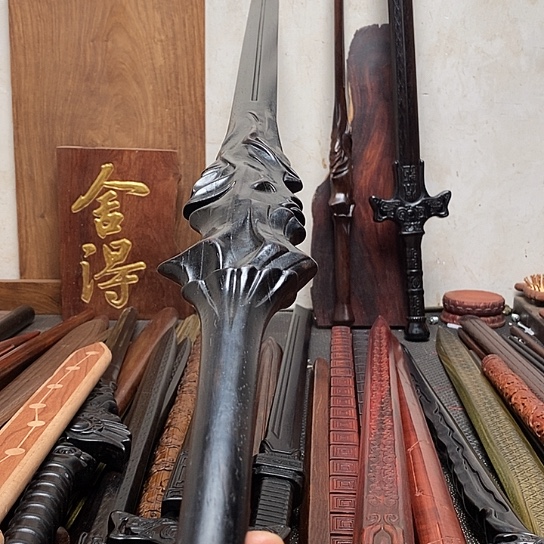 黑檀木做旧一米二长盖聂