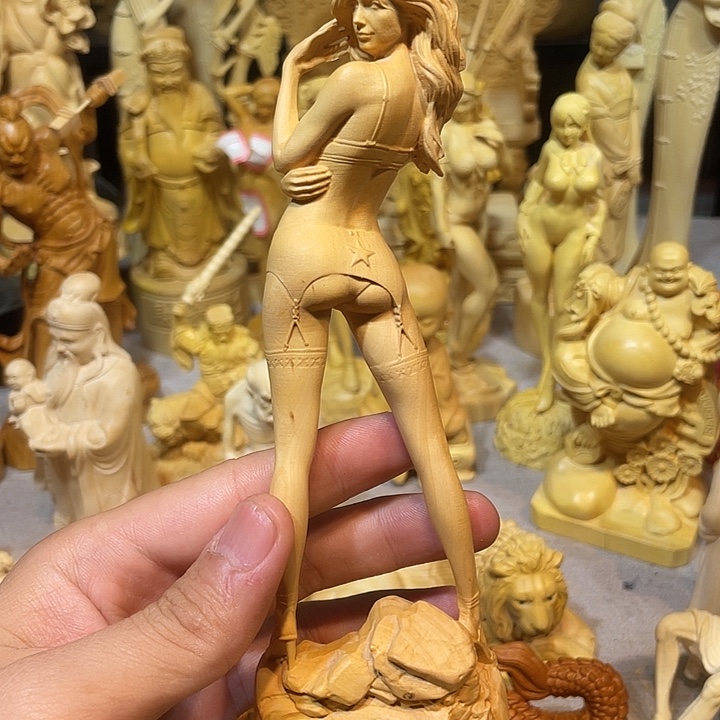 黄杨木黄杨木美少女