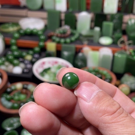 颈饰未镶嵌和田玉@***宝圆珠12mm