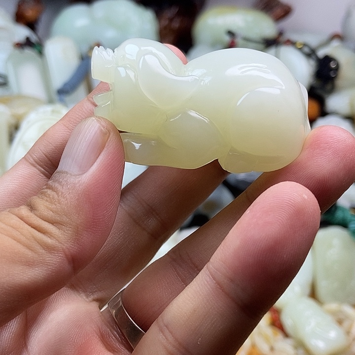颈饰未镶嵌和田玉