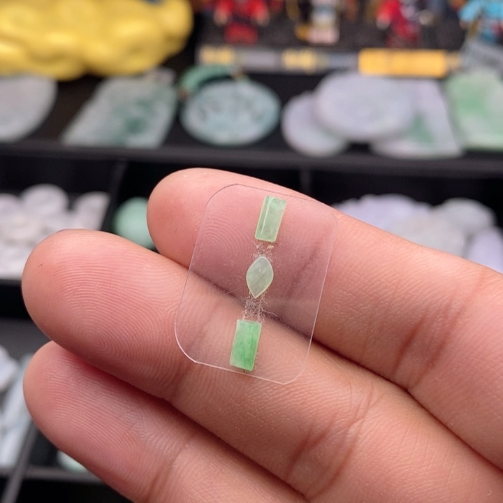 翡翠吊坠(不含链)未镶嵌周****鱼