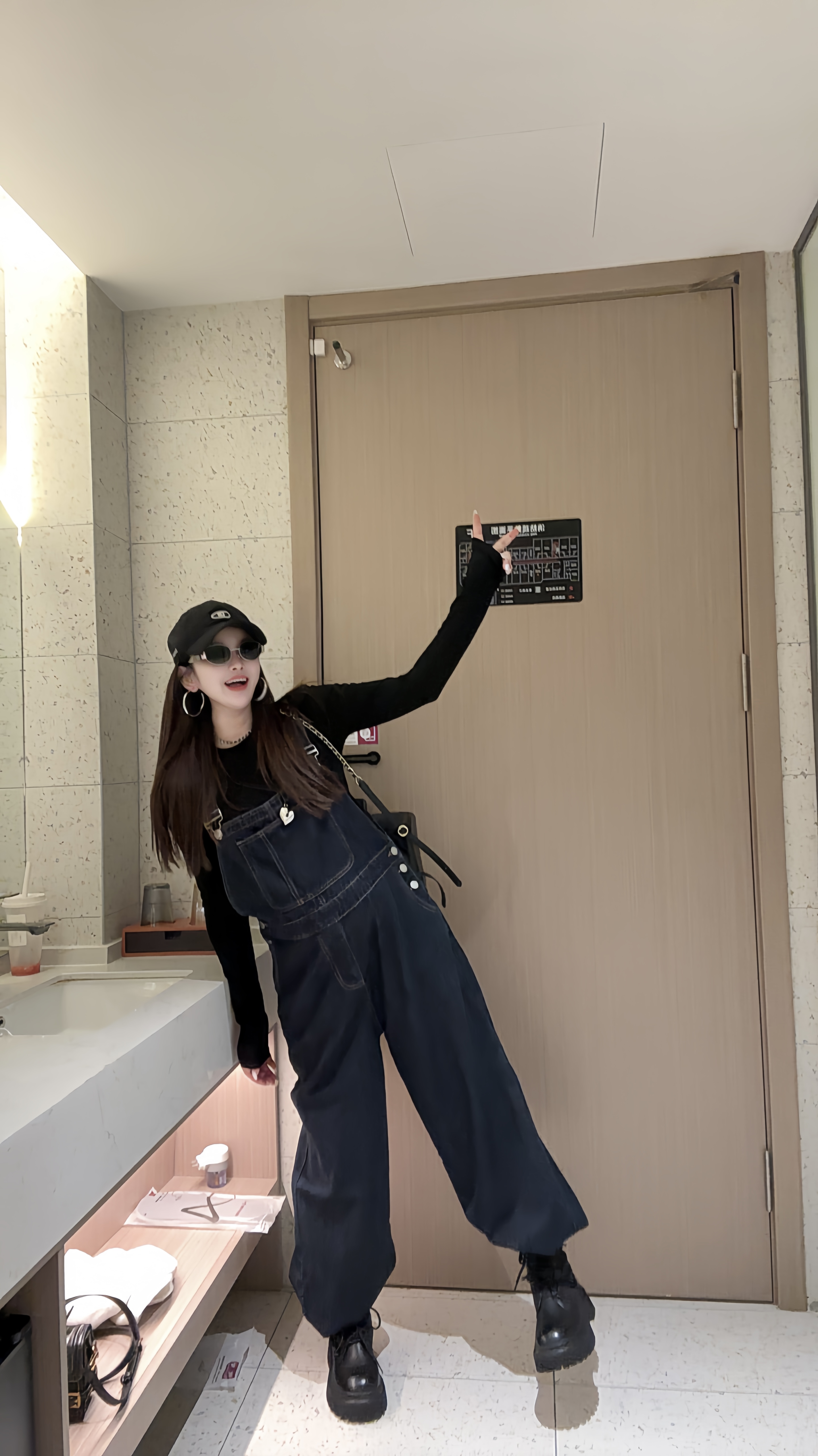 【蛇蛇家】日系复古帅气阔腿工装牛仔背带裤可调节减龄宽松显瘦女