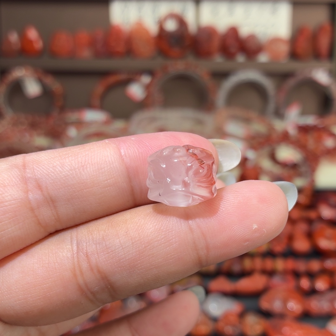 南红玛瑙未镶嵌颈饰通孔醒狮头