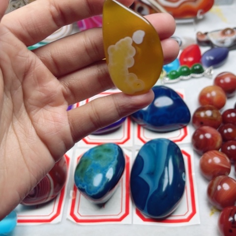 玛瑙/玉髓耳钉合金