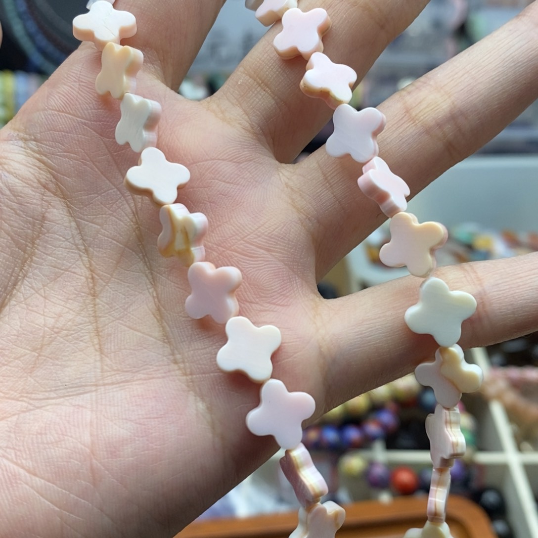 玛瑙/玉髓未镶嵌珠宝半成品一条女王贝四叶草