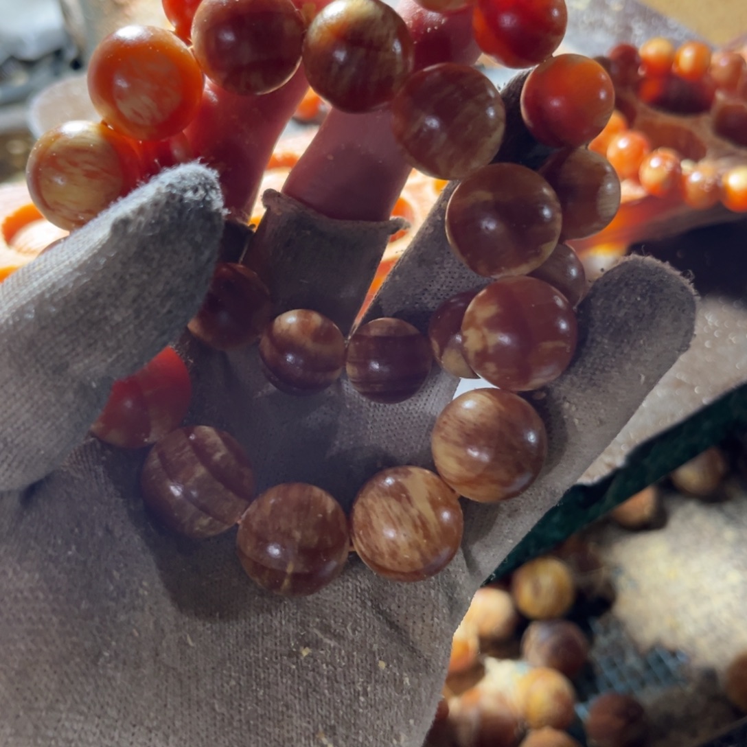 吃***吃手串/手链松木（琥珀木）1.5和1.8和0.8.108
