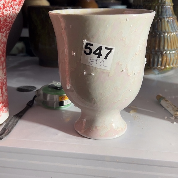 白泥花瓶摆件摆件。547