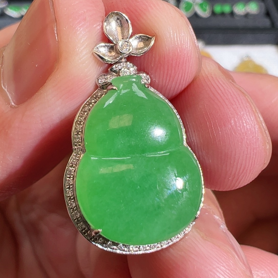 【闪购商品】翡翠吊坠(不含链)18K金镶嵌