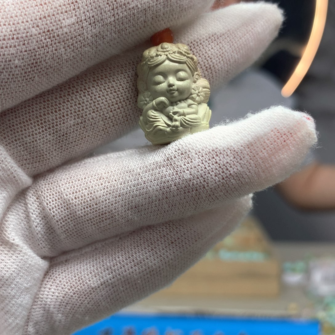 绿松石未镶嵌挂件
