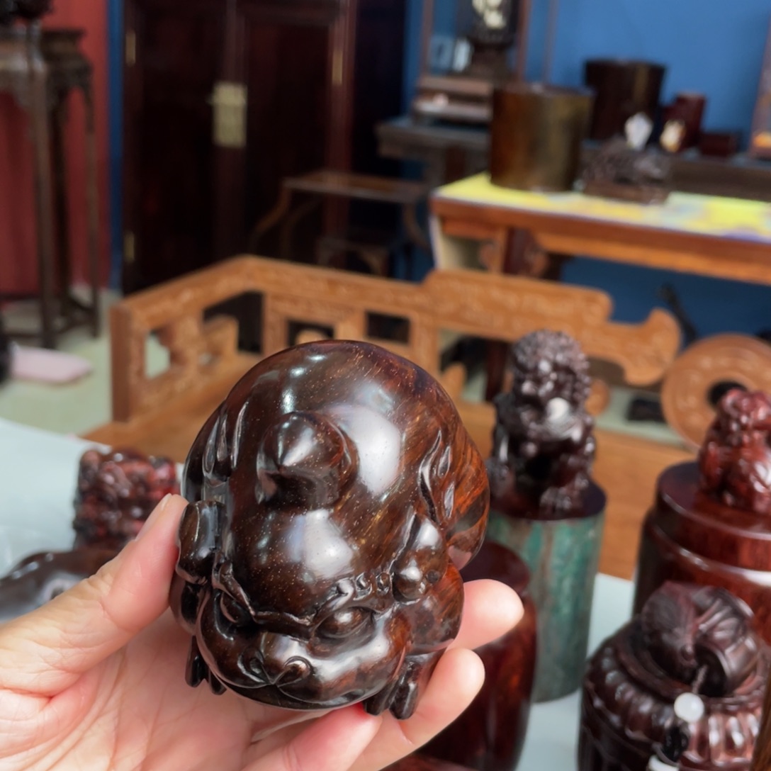 交趾黄檀（大红酸枝）大红酸枝木雕谛听