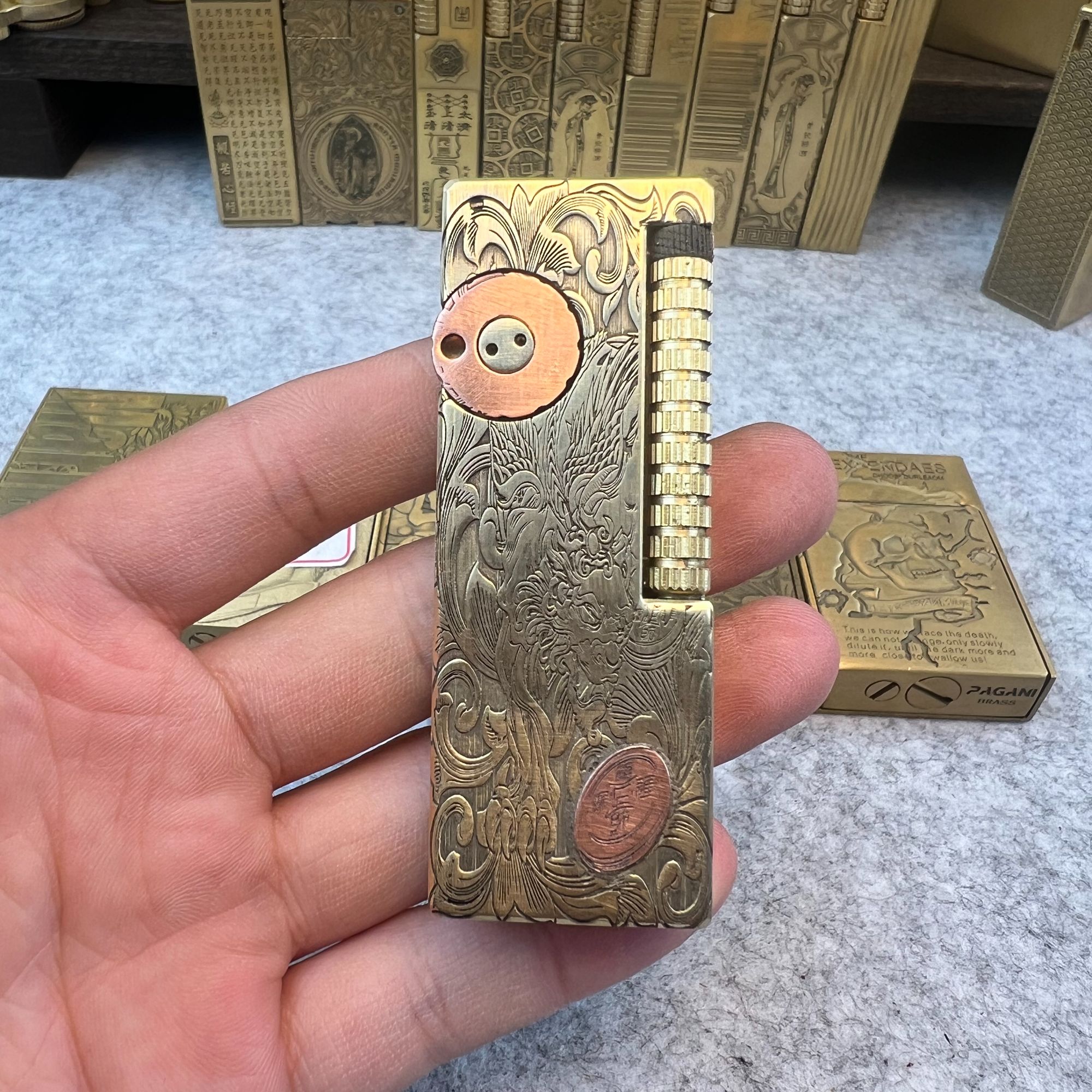 鱼肠双仓待机王黄铜煤油打火机紫铜镶嵌财色双收精雕砂轮侧滑点火