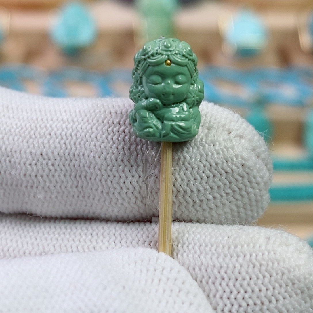 绿松石未镶嵌珠宝奇石