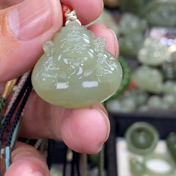 和田玉颈饰未镶嵌