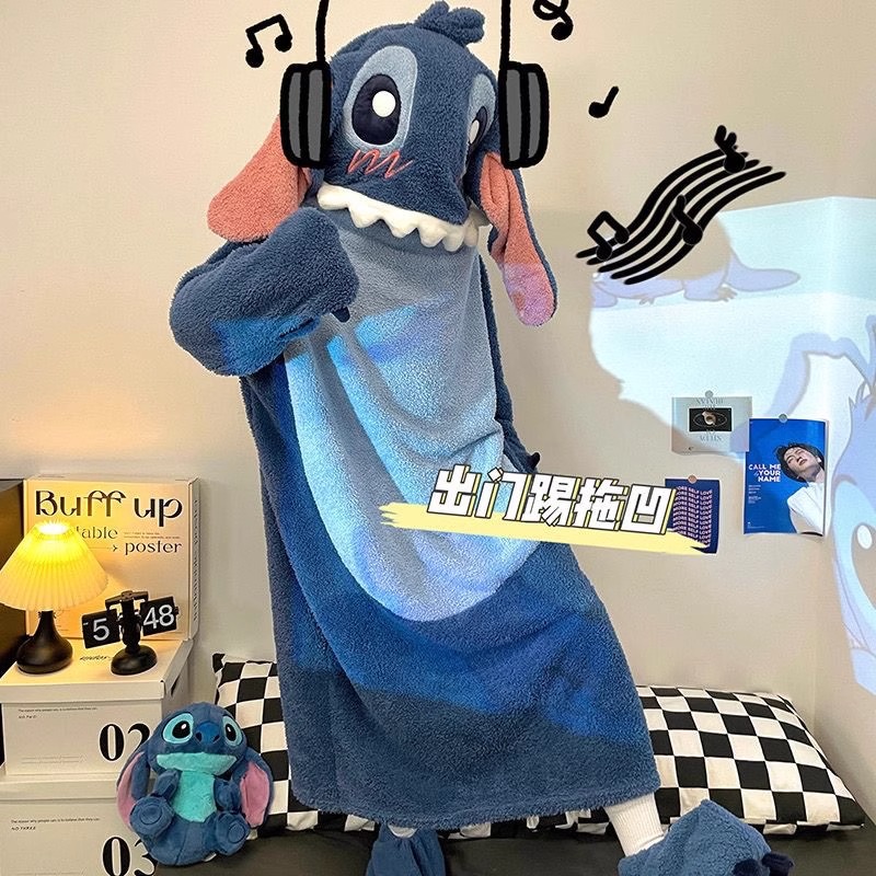 史迪仔睡衣女新款秋冬季珊瑚绒连体睡袍搞怪浴袍卡通可外穿家居服