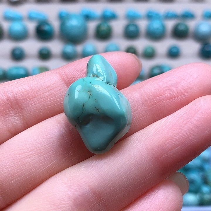 绿松石颈饰未镶嵌