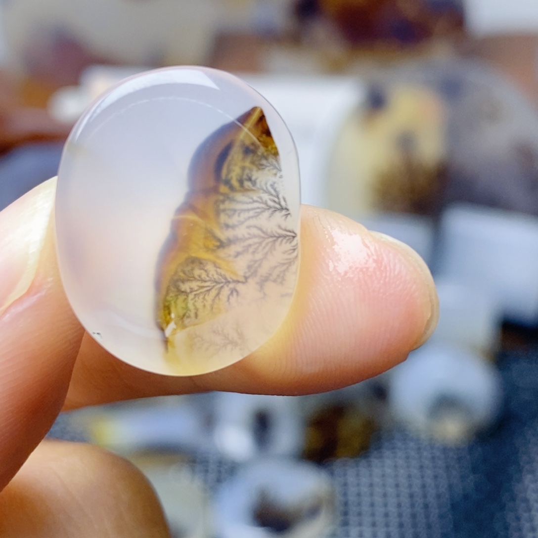 玛瑙/玉髓未镶嵌珠宝奇石