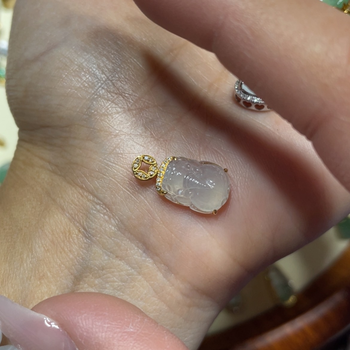 【闪购商品】翡翠吊坠(不含链)18K金镶嵌