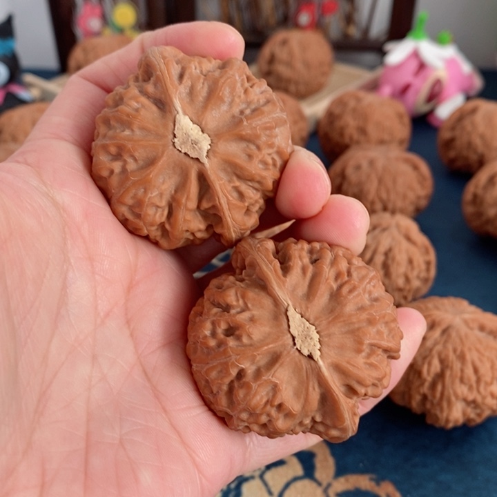 文玩核桃把件宫灯318