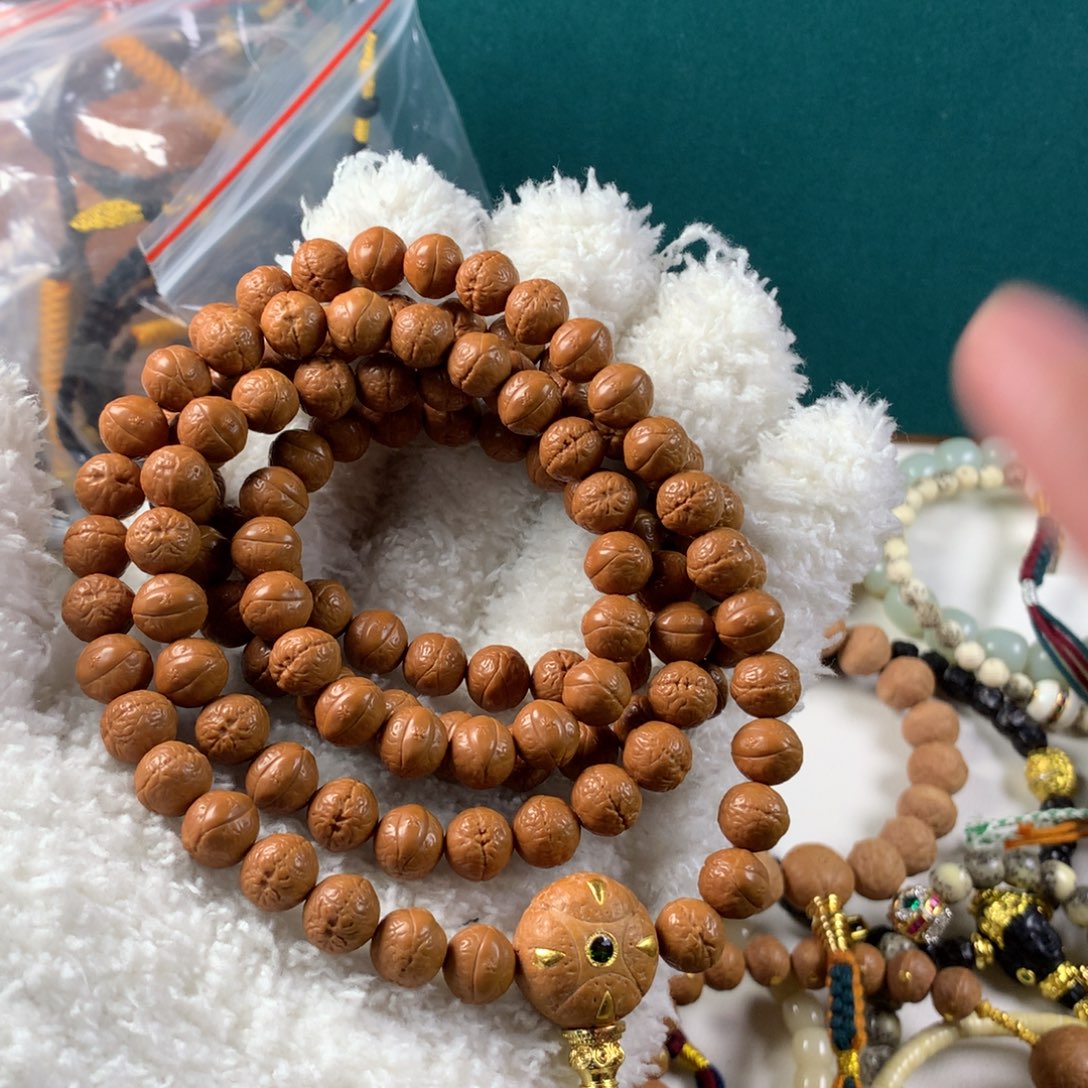 猴头核桃吊坠。。。。。。。。。。