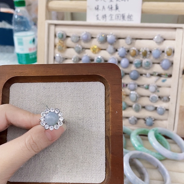 翡翠未镶嵌颈饰天然翡翠Ａ货