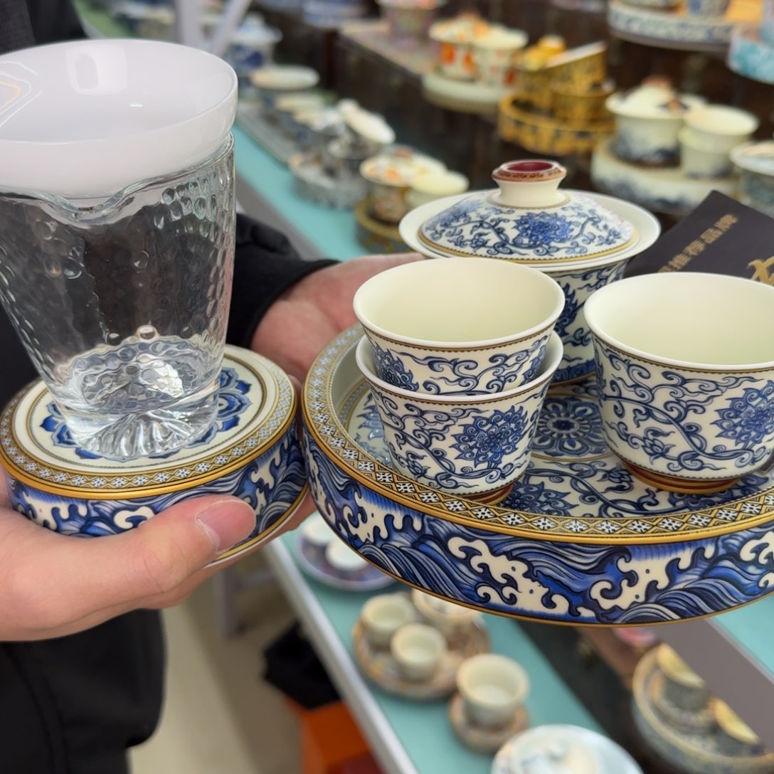 祝我们成为更好的人