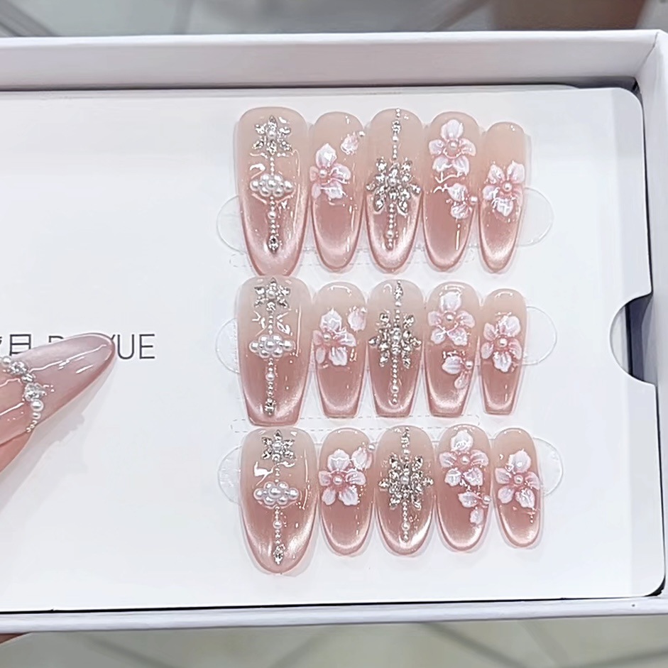 3000 NAIL “面若桃花”设计师高定原创纯手工高级感猫眼显白穿戴甲