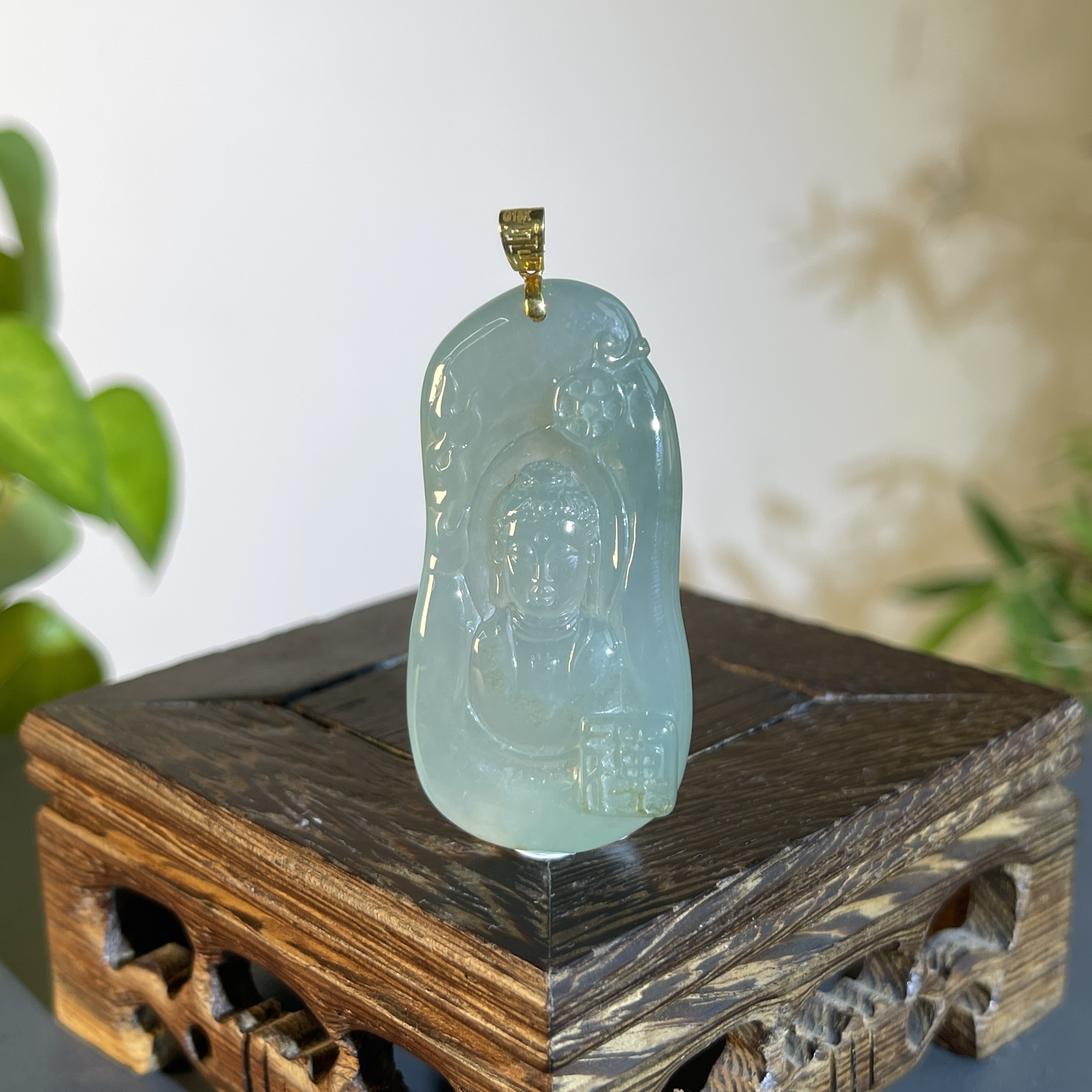 JCB16-73  天然缅甸A货翡翠  18K金扣佛