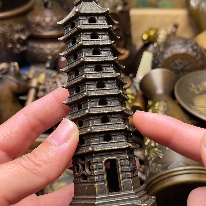 精美铜器批发档口