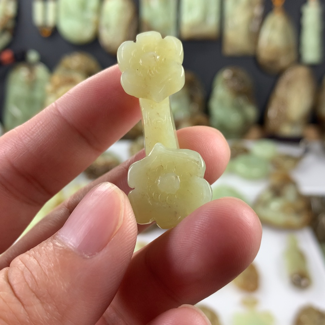 和田玉挂件未镶嵌