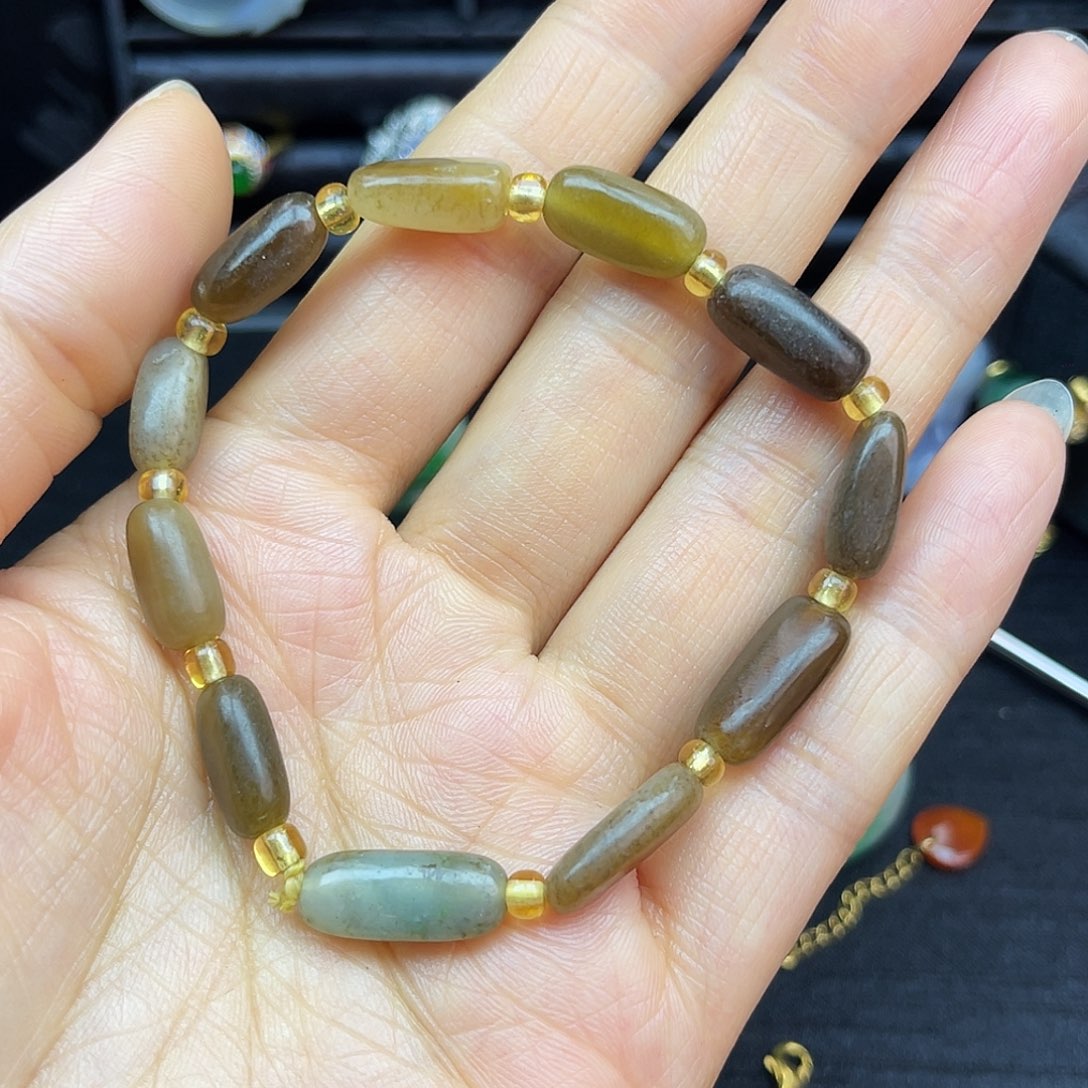 和田玉未镶嵌手串