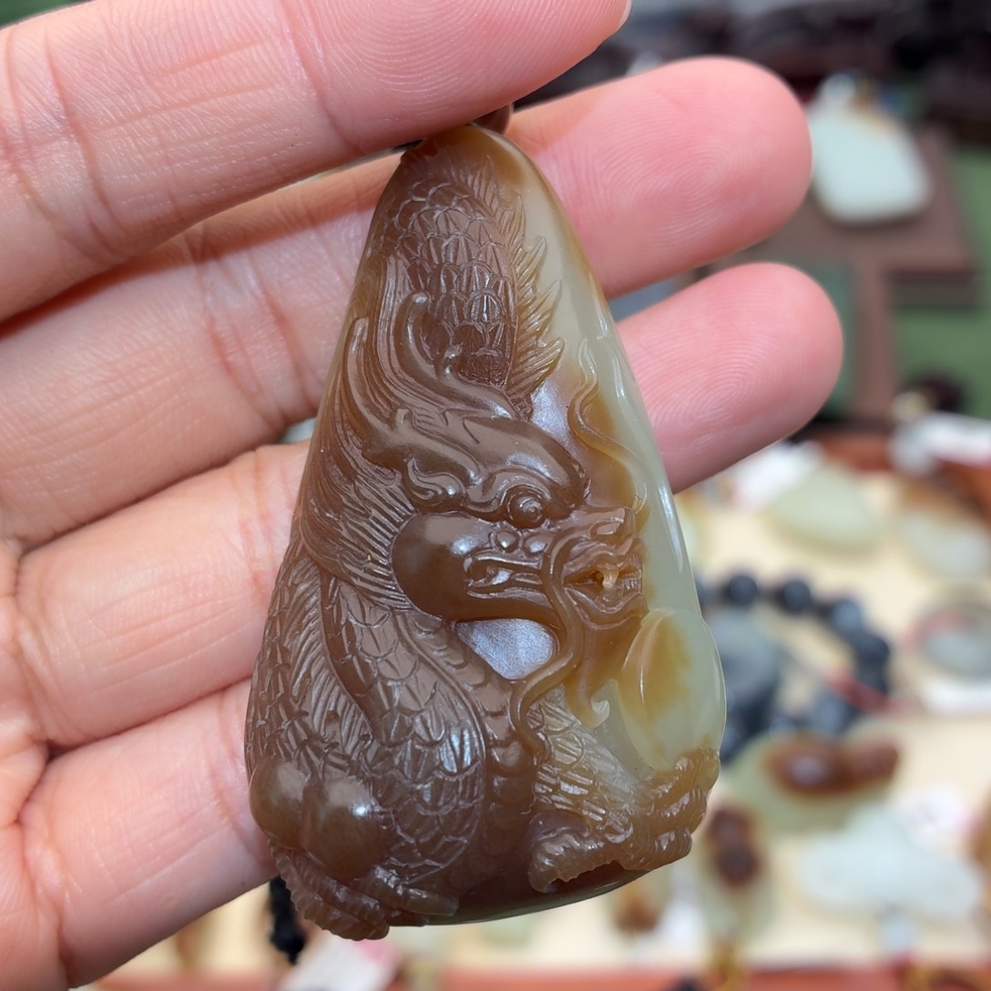 和田玉（糖玉）未镶嵌颈饰