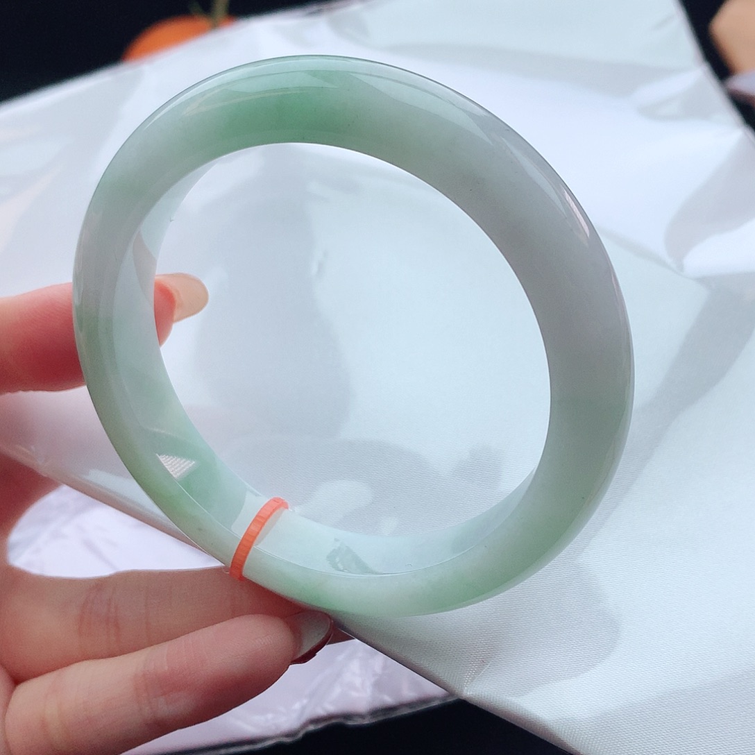 翡翠手镯未镶嵌 59圈口101142