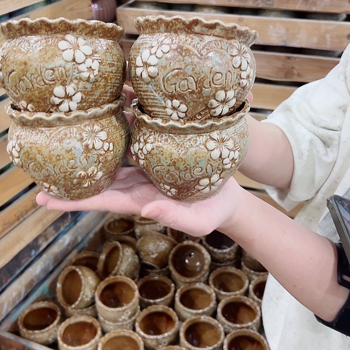 有孔.凑满10元发货多肉陶瓷花盆！