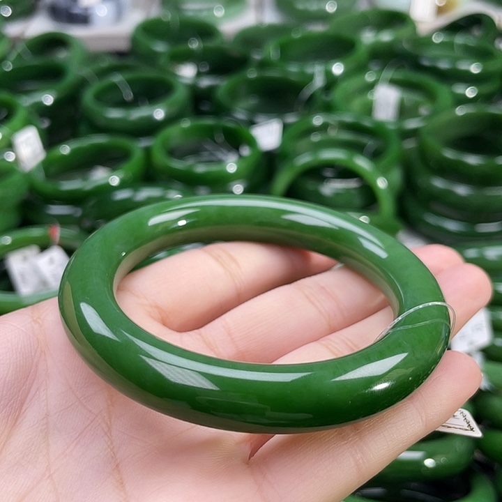 未镶嵌手镯和田玉（碧玉）