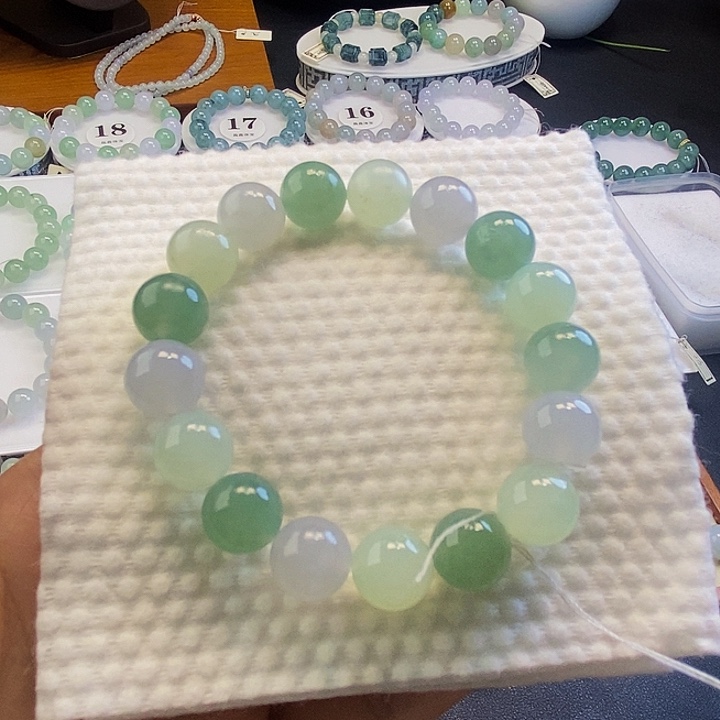 定制翡翠未镶嵌翡翠卡11