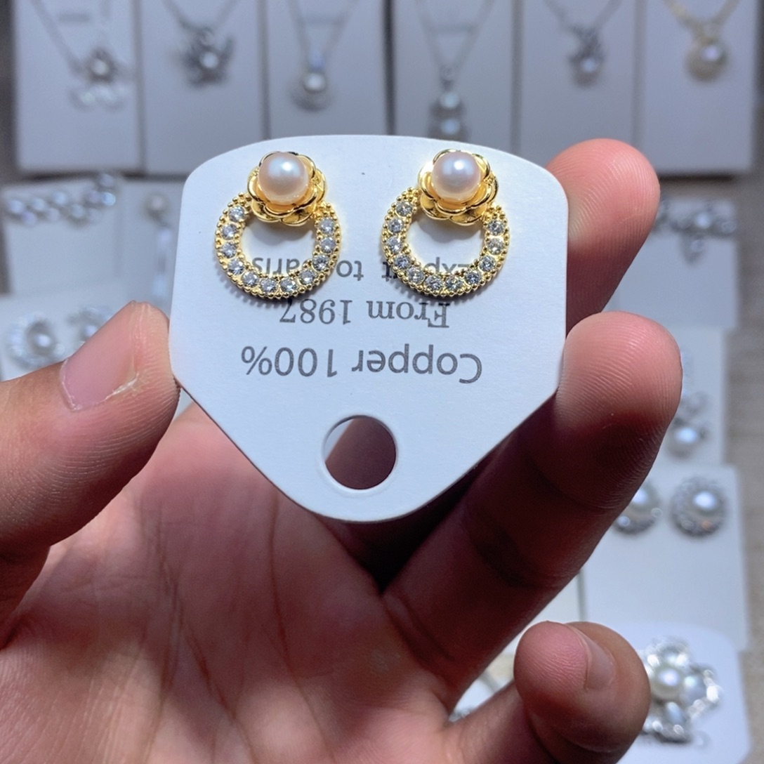 未镶嵌耳饰淡水珍珠