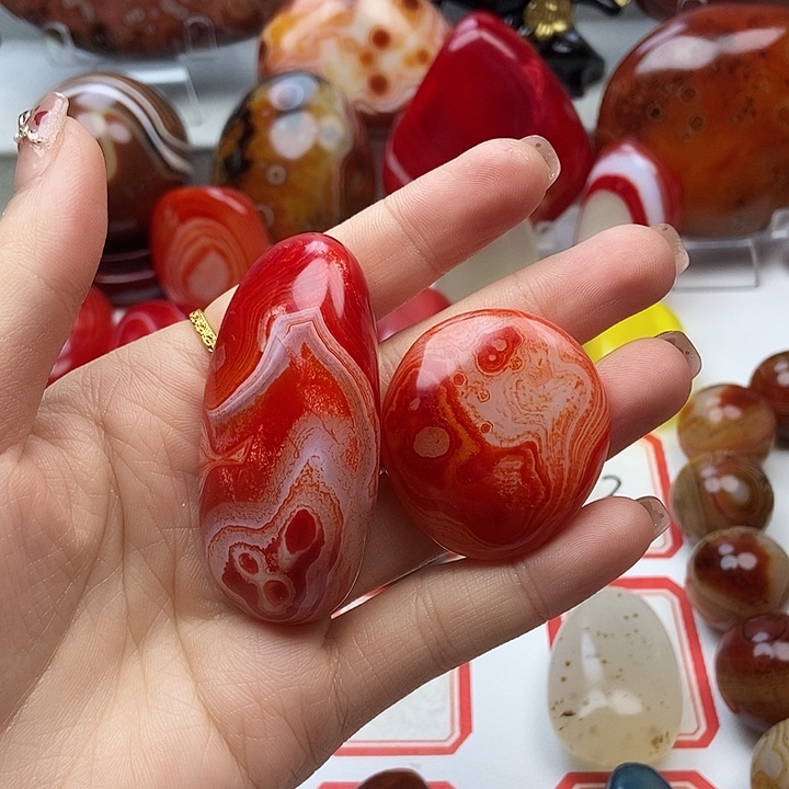 郭***锐玛瑙/玉髓未镶嵌珠宝奇石