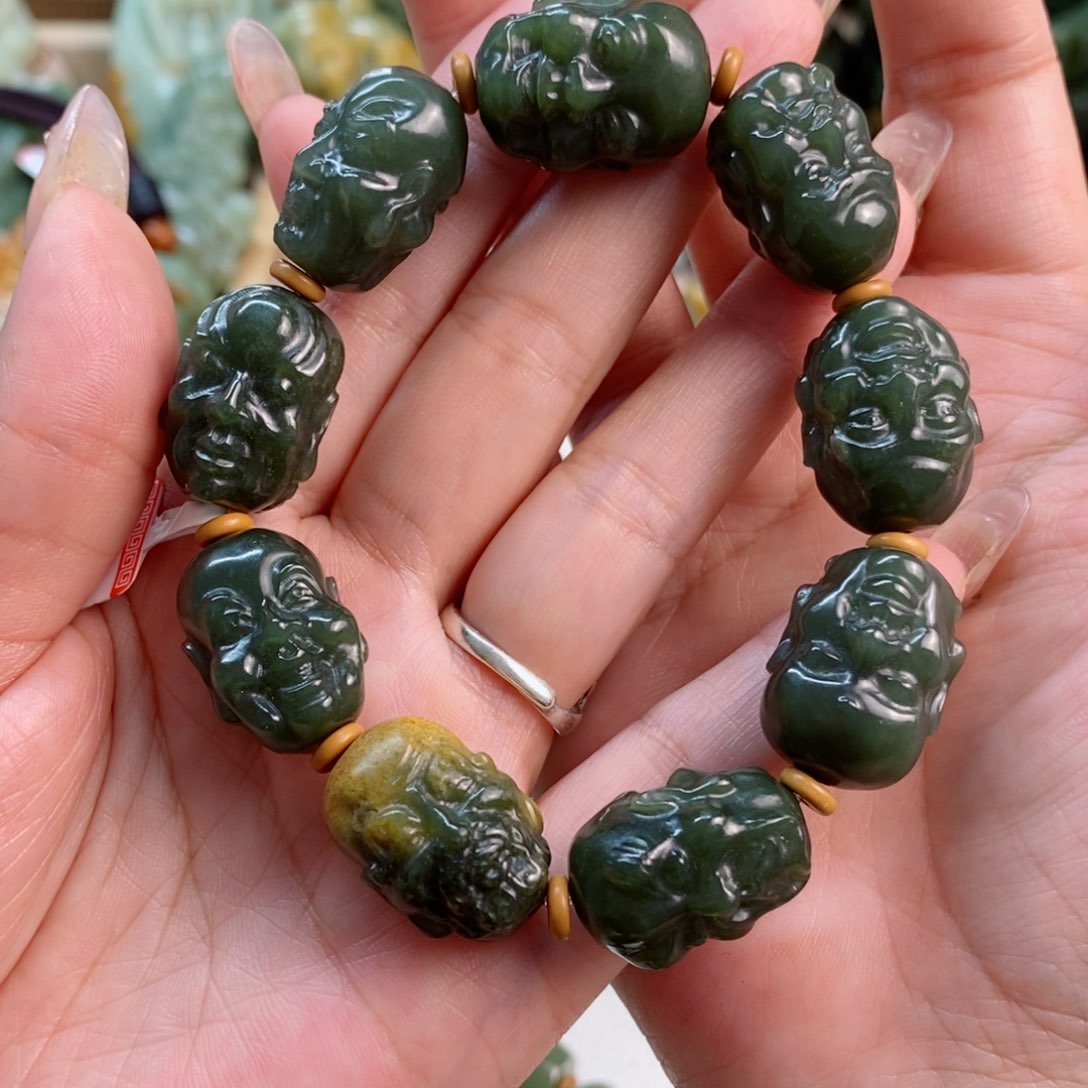 透闪石质玉手串未镶嵌