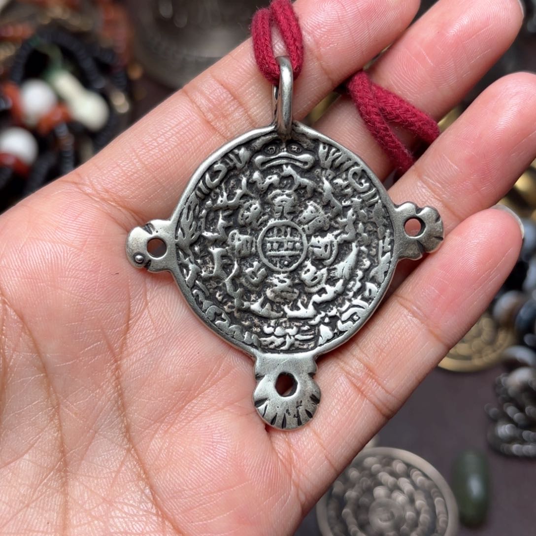 铜星月菩提吊坠项链