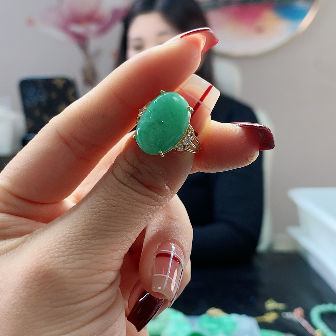 【闪购商品】翡翠戒指未镶嵌，