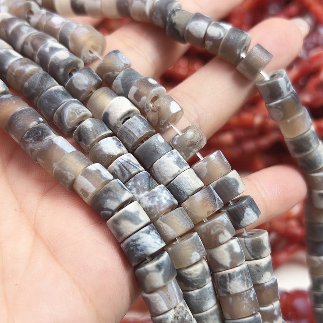 玛瑙/玉髓合金珠宝半成品A29. 奶皮大孔玛瑙一条10mm