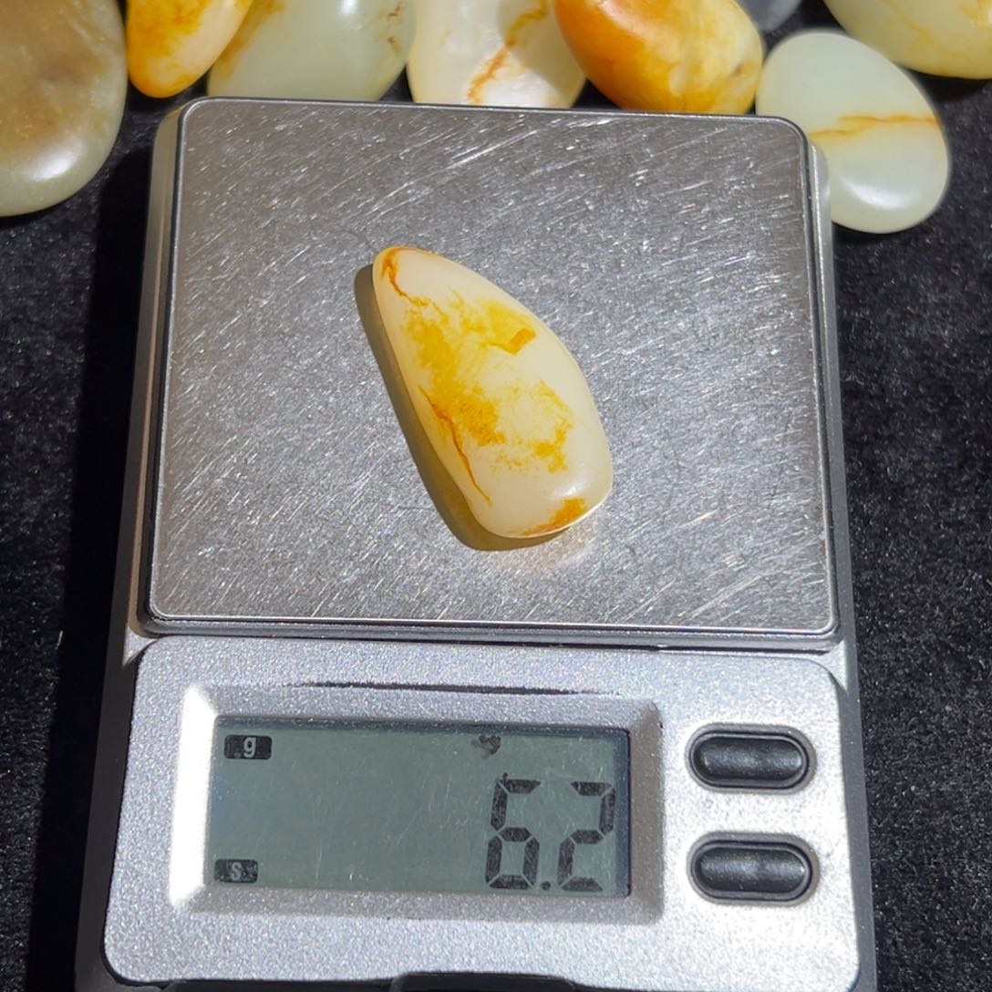 和田玉未镶嵌珠宝奇石