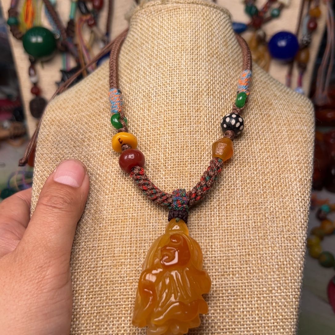 玛瑙/玉髓颈饰未镶嵌