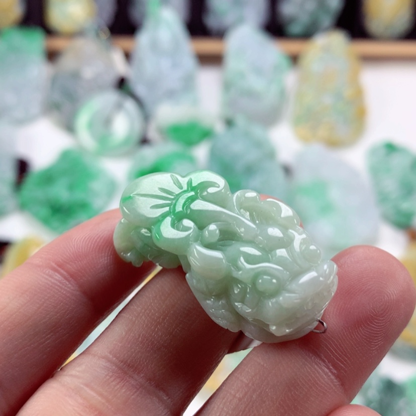 【闪购商品】翡翠吊坠(不含链)未镶嵌