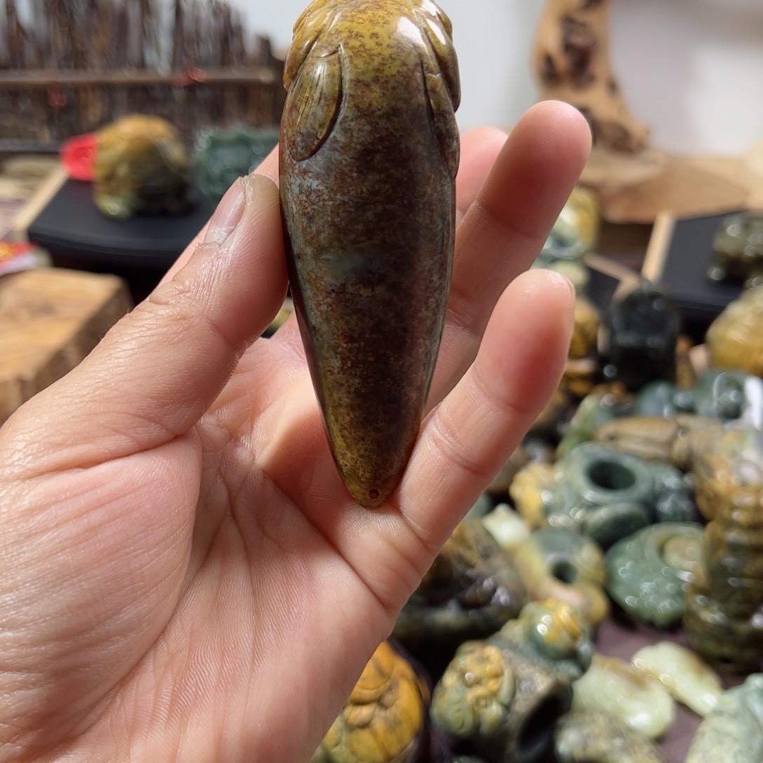 岫岩河磨玉（透闪石质玉）把件未镶嵌阿*